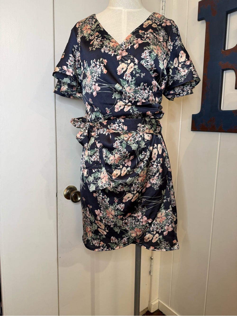 DRESS FORUM- Floral Wrap Dress in Navy and Pink Size Medium NWT